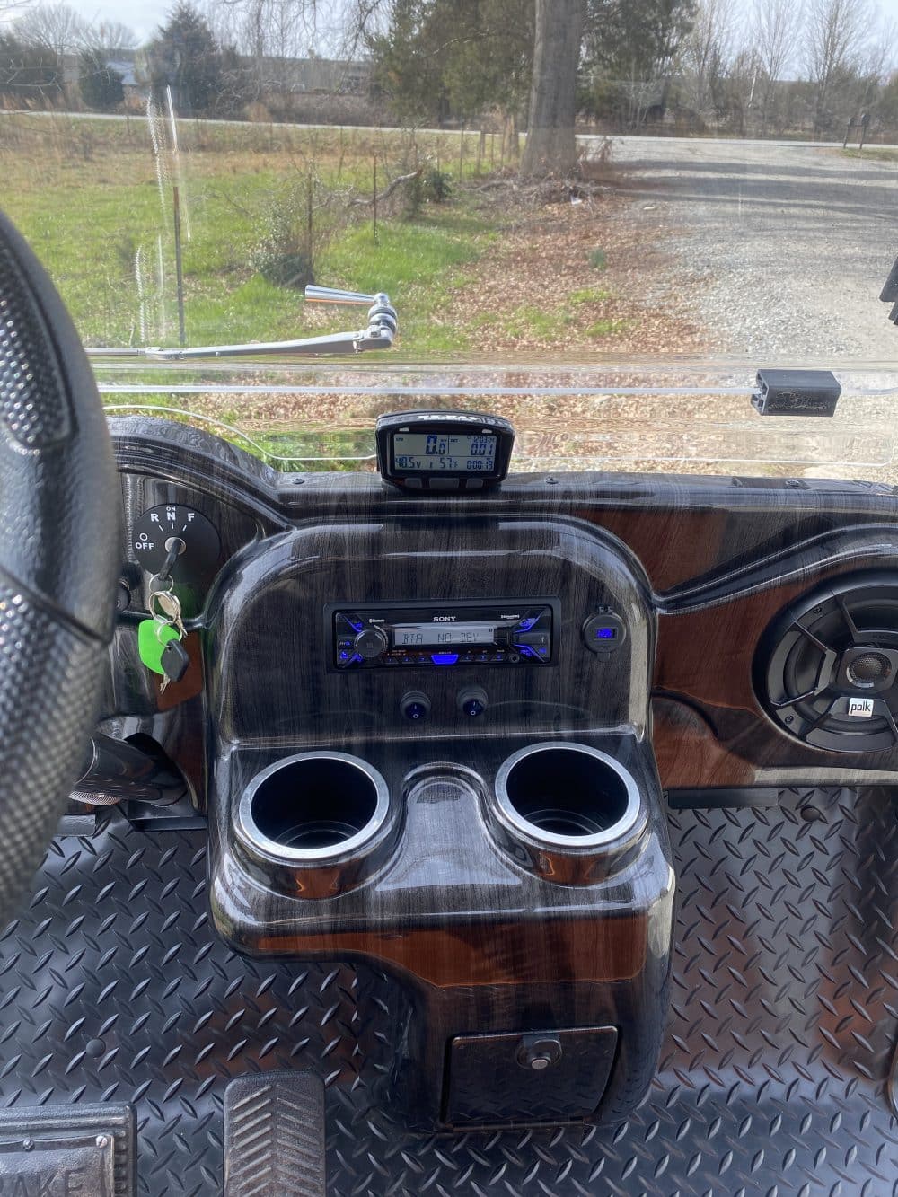 2021 EZGO RXV - Street Legal w/ New Batteries - Image 2