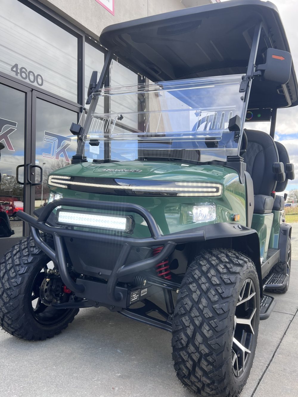 2025 DENAGO ROVER Xl - VERDANT GREEN - Image 4