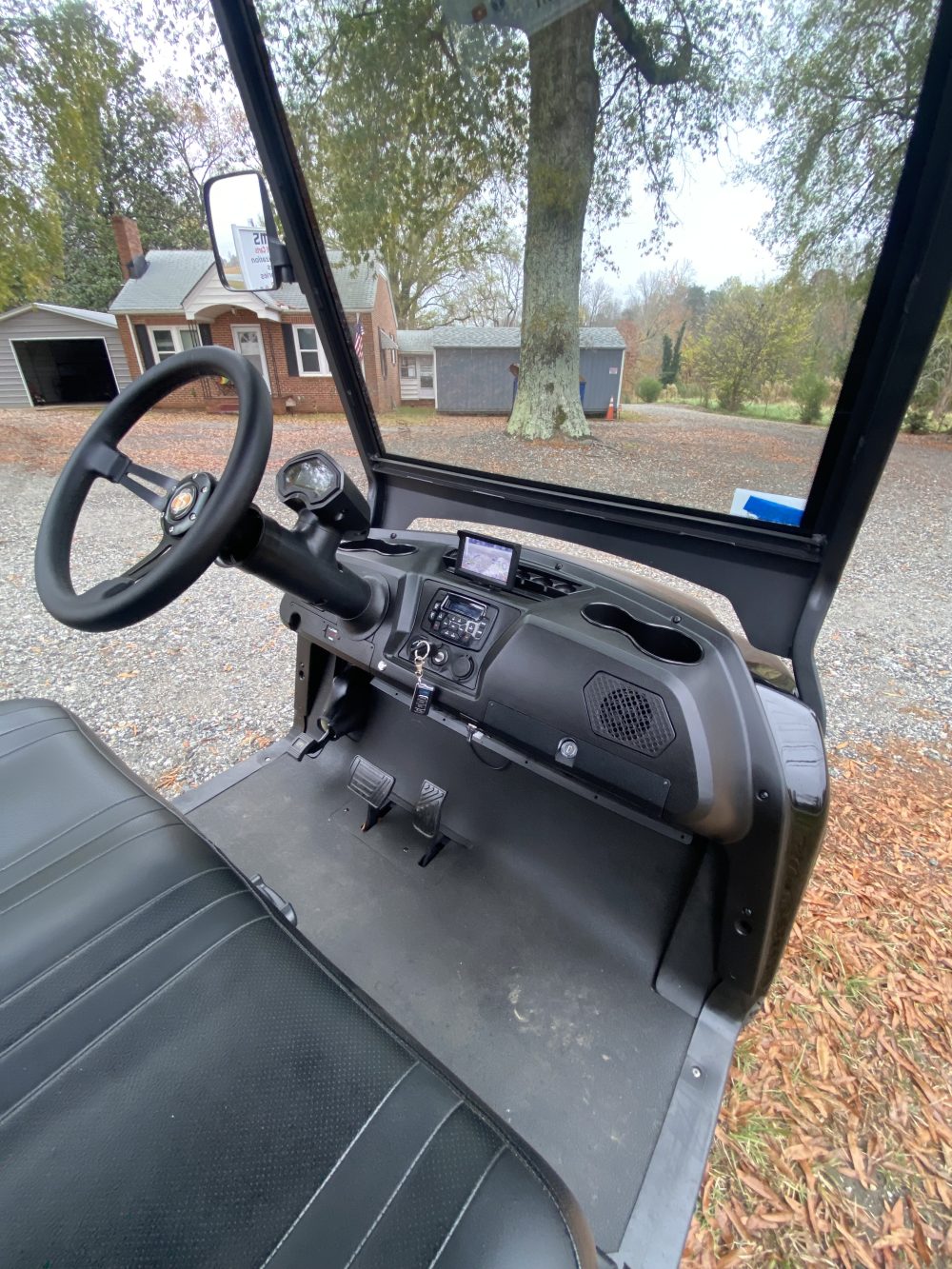 2016 EZGO RXV - WHITE - Image 2