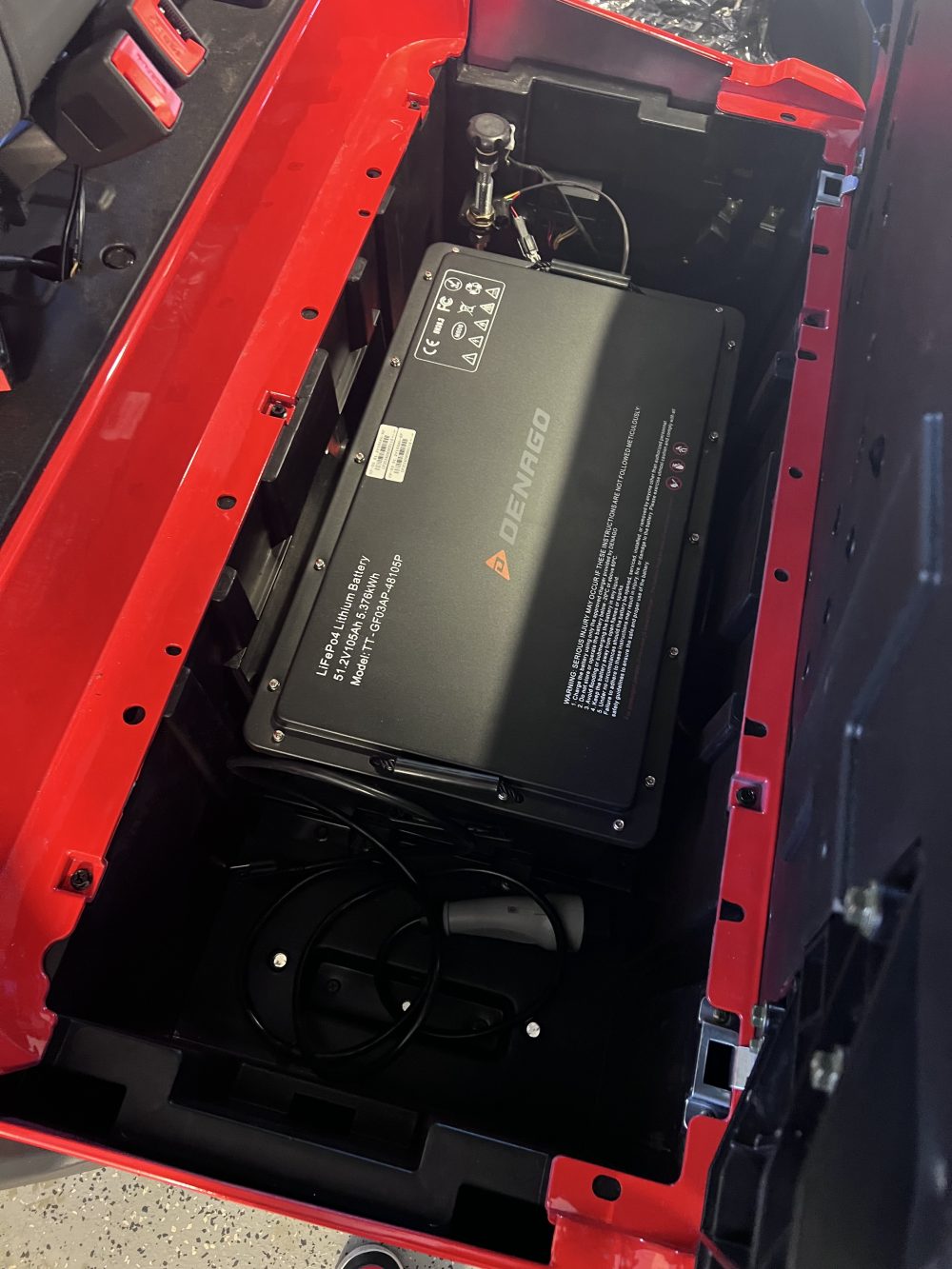 2025 Denago EV Nomad XL - Scarlet Red - Image 3