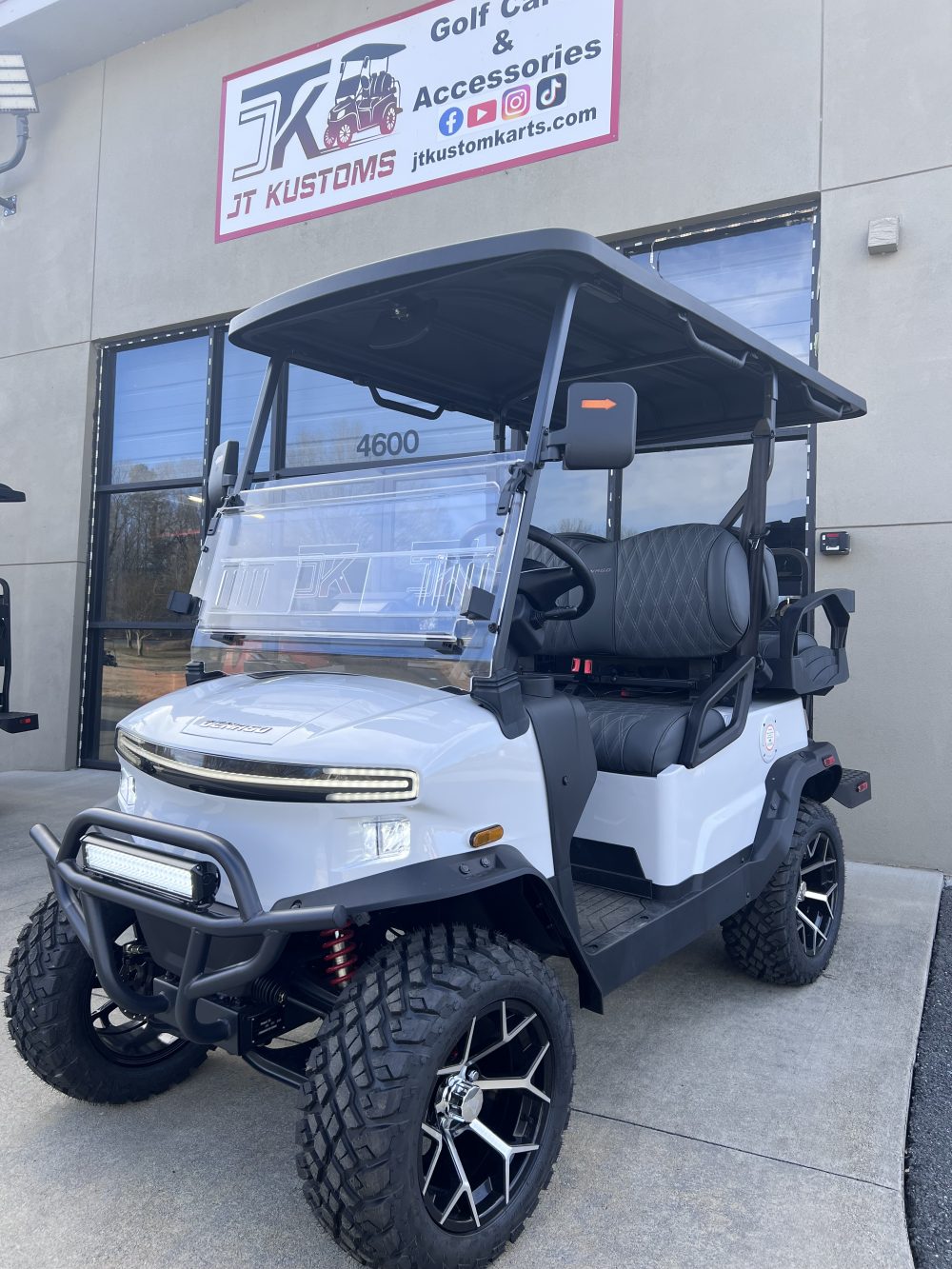 2025 Denago EV Nomad XL - White