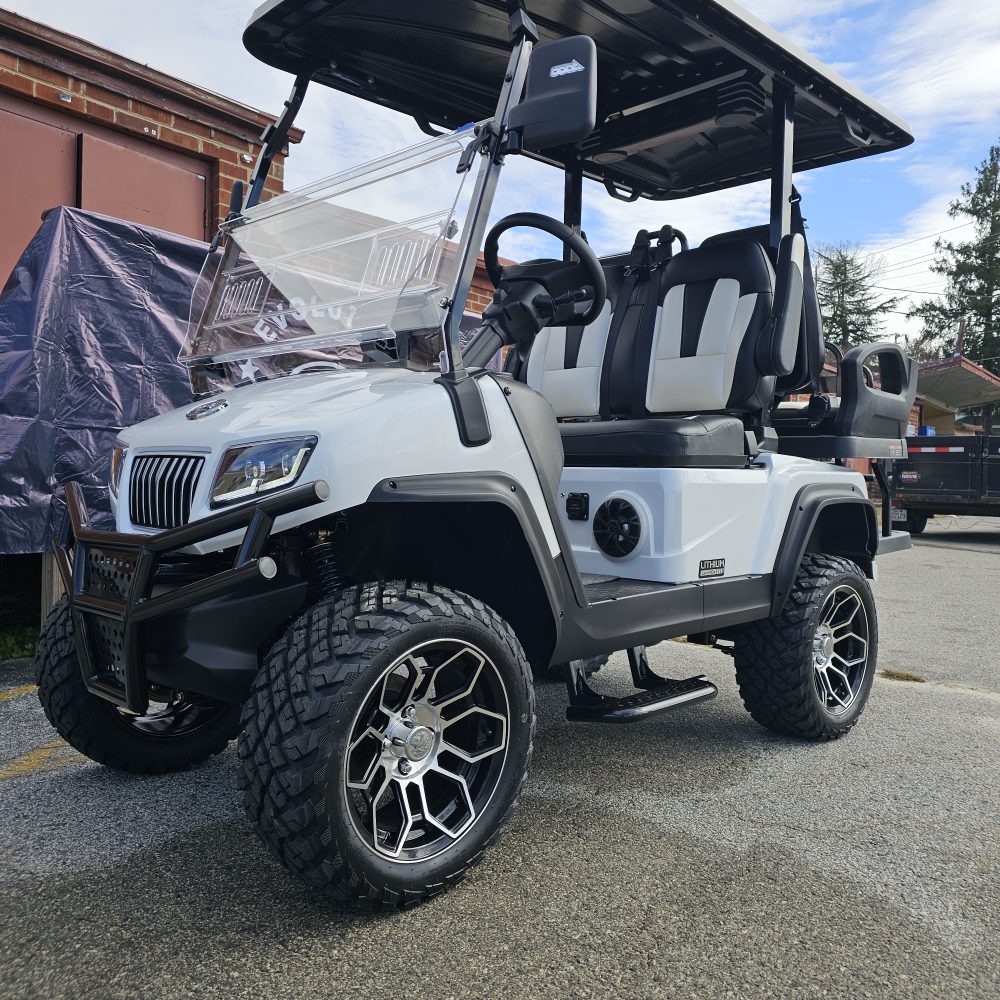 2025 Evolution D5 Maverick 2+2 Plus - Pearl White