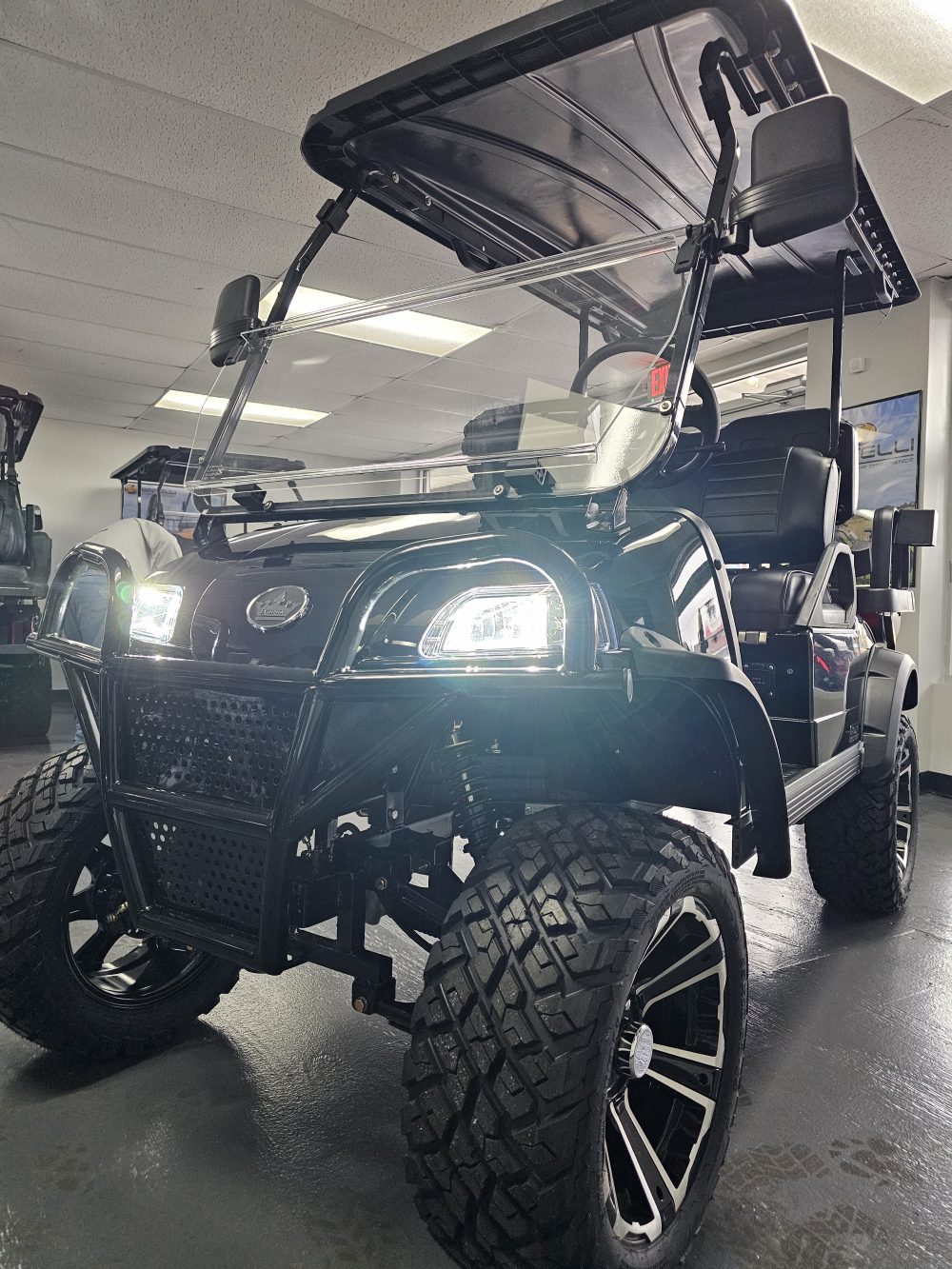 2025 Evolution Forrester 4 Plus - Black Sapphire