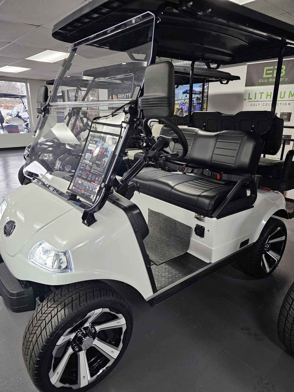 2025 Evolution Classic 4 Plus - Pearl White