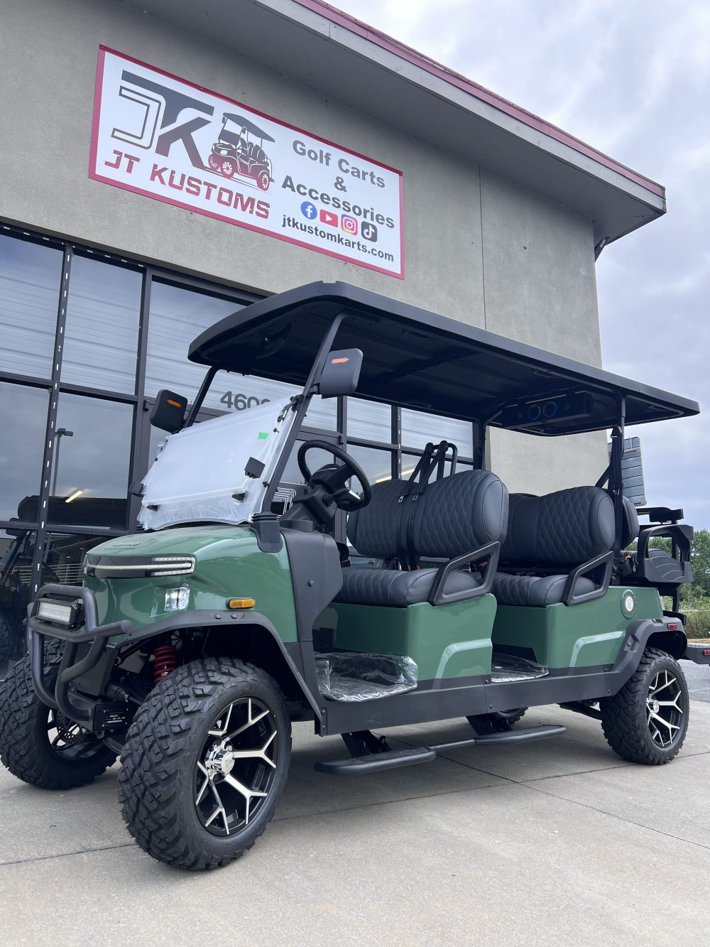 2025 Denago EV Rover XL-6 - Verdant Green