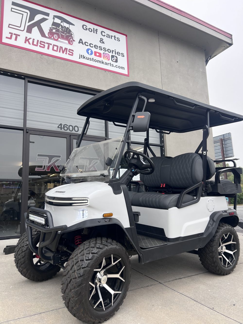 2024 Denago EV Nomad XL - White