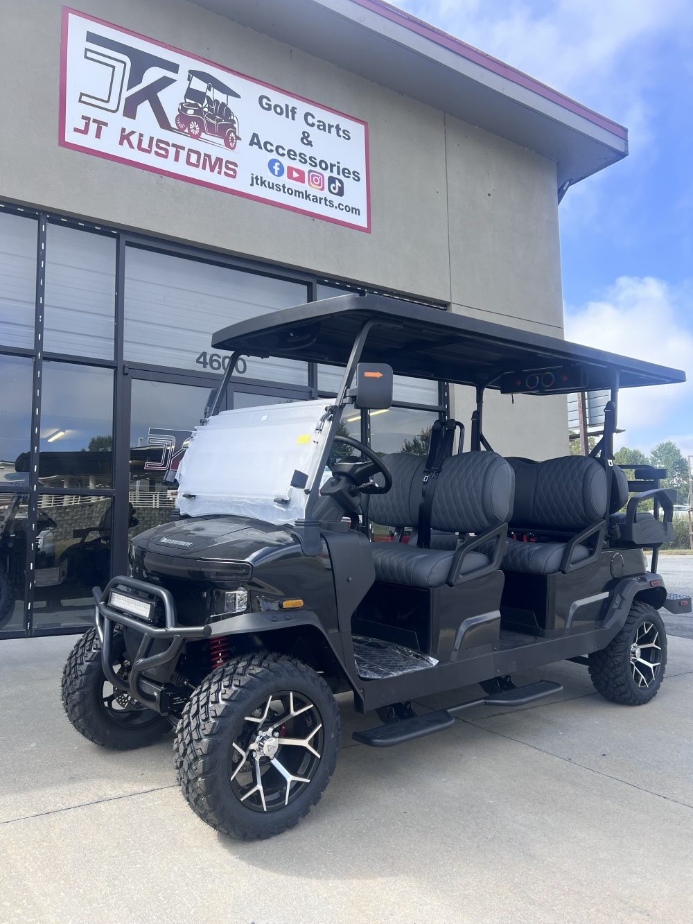 2025 Denago EV Rover XL-6 - Black