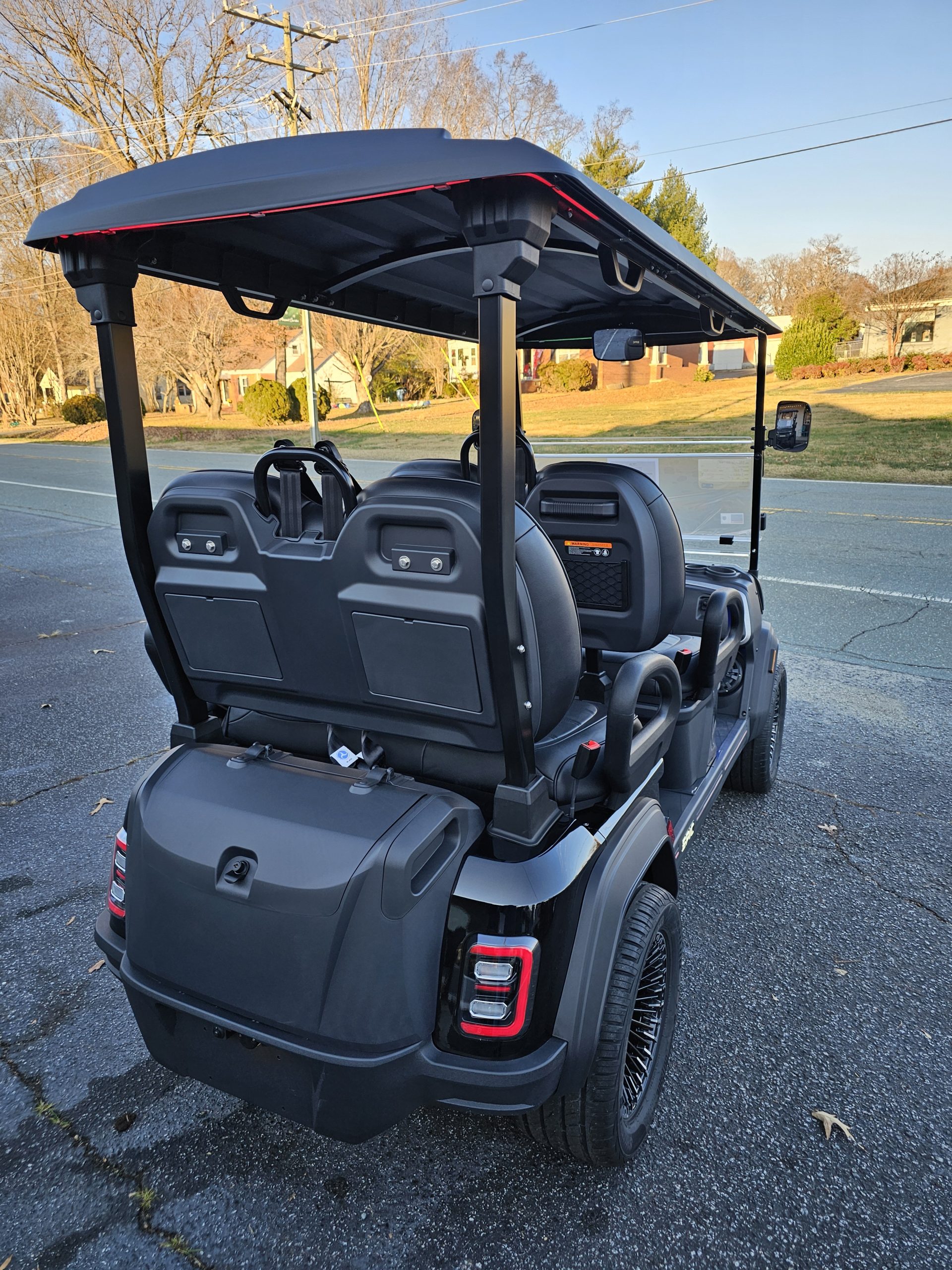 2026 Epic Carts E40FX - Black - Image 5